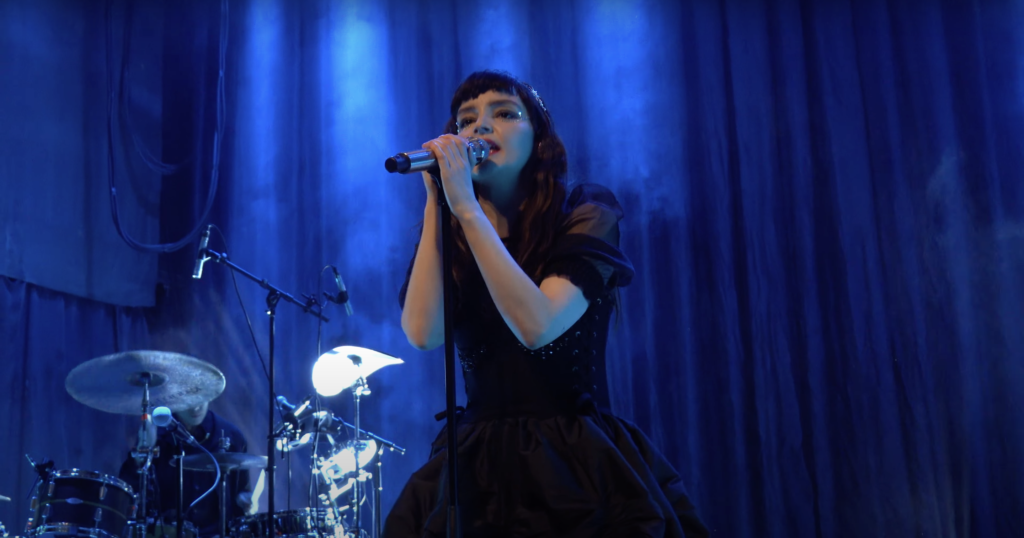 Watch Lauren Mayberry Cover The Verve’s “Bittersweet Symphony” At San Diego Tour Opener