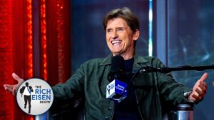 Denis Leary Has A Pretty Good Michael Stipe Story