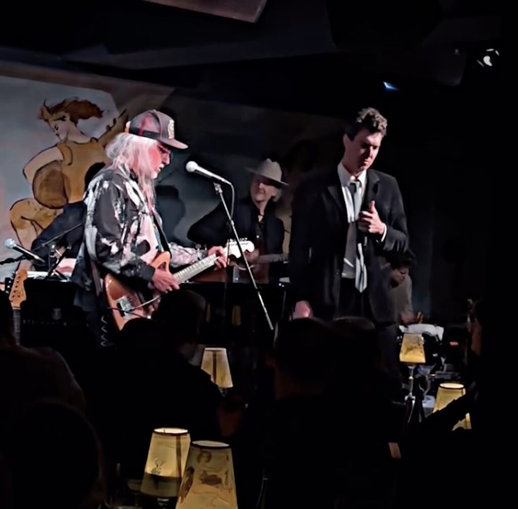 Watch J Mascis And Maggie Rogers Join Hamilton Leithauser At Café Carlyle Residency