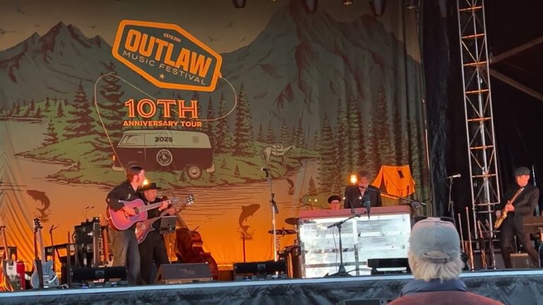 Bob Dylan Performed With Billy Strings, Probably Met Machine Gun Kelly