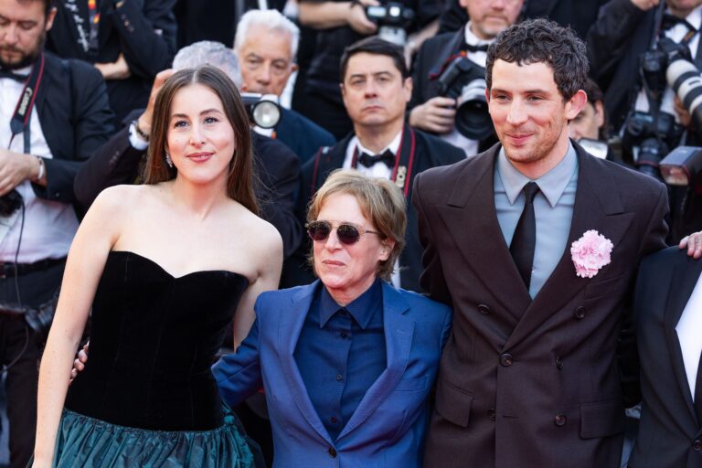 Watch Alana Haim in First Clip from Kelly Reichardt’s The Mastermind
