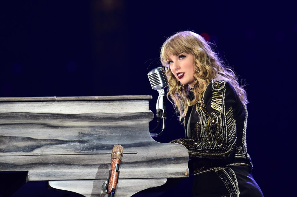 Taylor Swift Premieres “Look What You Made Me Do (Taylor’s Version)” in The Handmaid’s Tale