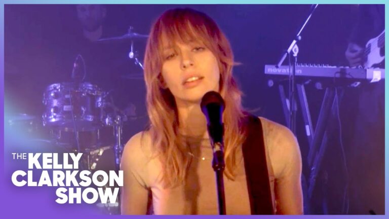Watch Gordi Make Her Solo US TV Debut On The Kelly Clarkson Show