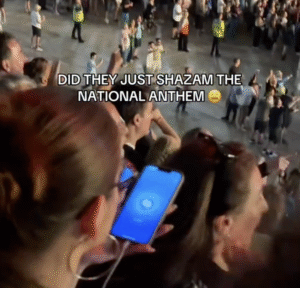 Richard Ashcroft Responds To Viral Concert Video Of Someone Shazaming “Bitter Sweet Symphony”