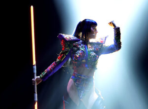 Katy Perry Nearly Falls Off Malfunctioning Butterfly Prop In San Francisco