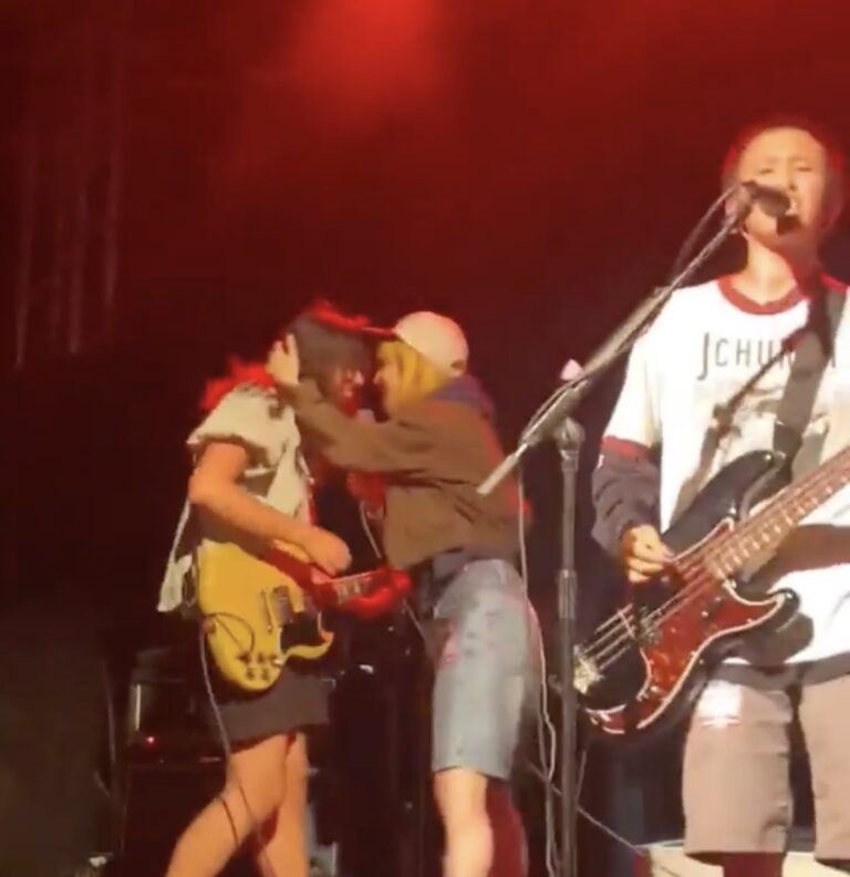 Hayley Williams Joins The Linda Lindas For “Racist, Sexist Boy” In London