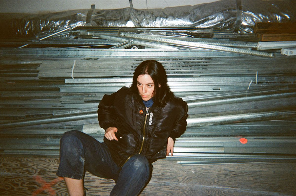 Deradoorian Removes Catalog From Spotify