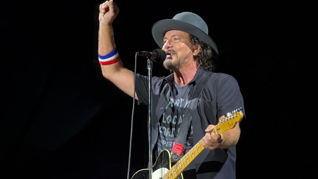Eddie Vedder Debuts Led Zeppelin & Devo Covers At Ohana Festival