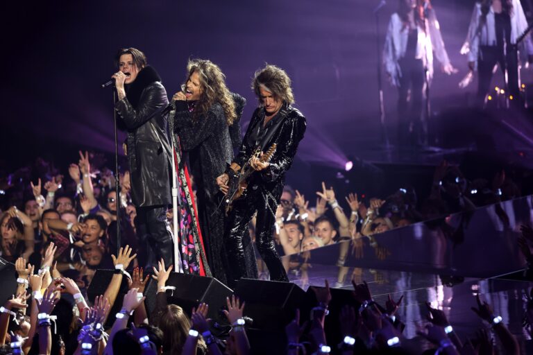 Yungblud and Aerosmith’s Steven Tyler Pay Tribute to Ozzy Osbourne at 2025 MTV Video Music Awards: Watch