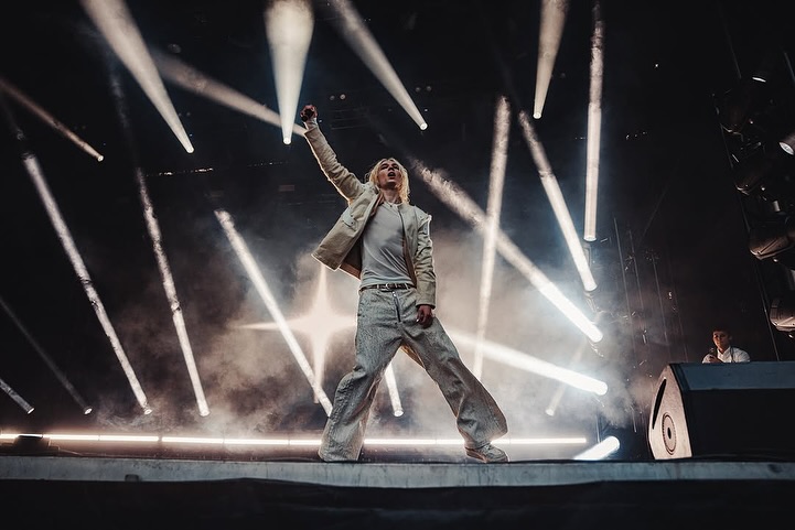 2hollis Is The Moment