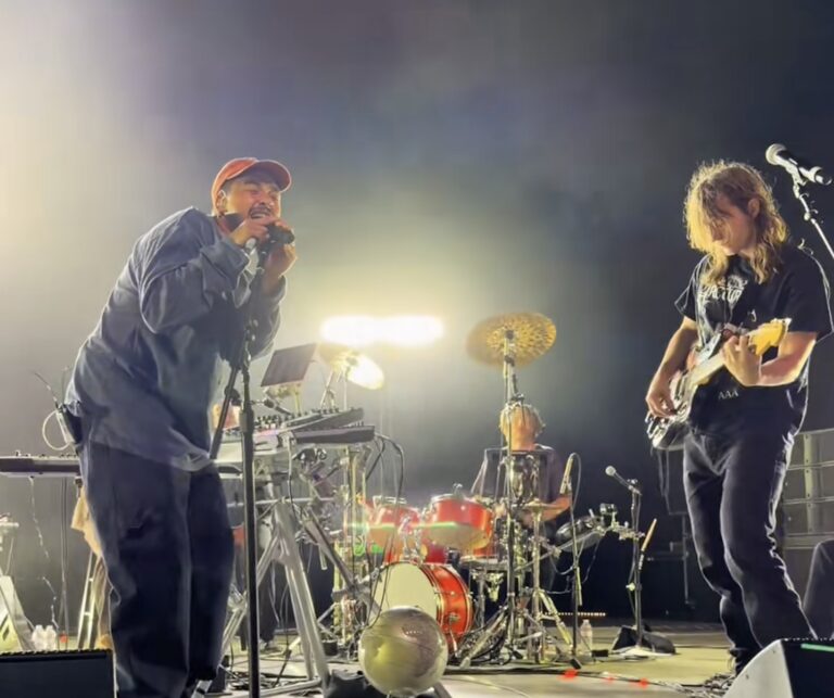 Mk.gee & Matty Healy Join Dijon Onstage In LA