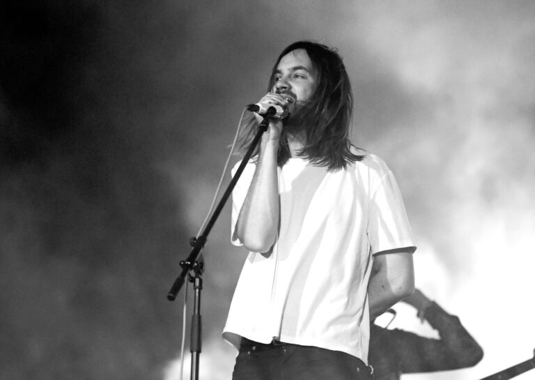 Tame Impala Play Live Rarity “Sundown Syndrome,” Eric Andre Kisses Kevin Parker