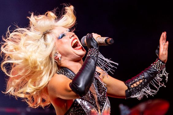 Amyl And The Sniffers Singer Sues Photographer For Exploiting Magazine Shoot