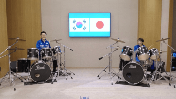 Japan And South Korea Leaders Conclude Summit With K-Pop Drum Duet
